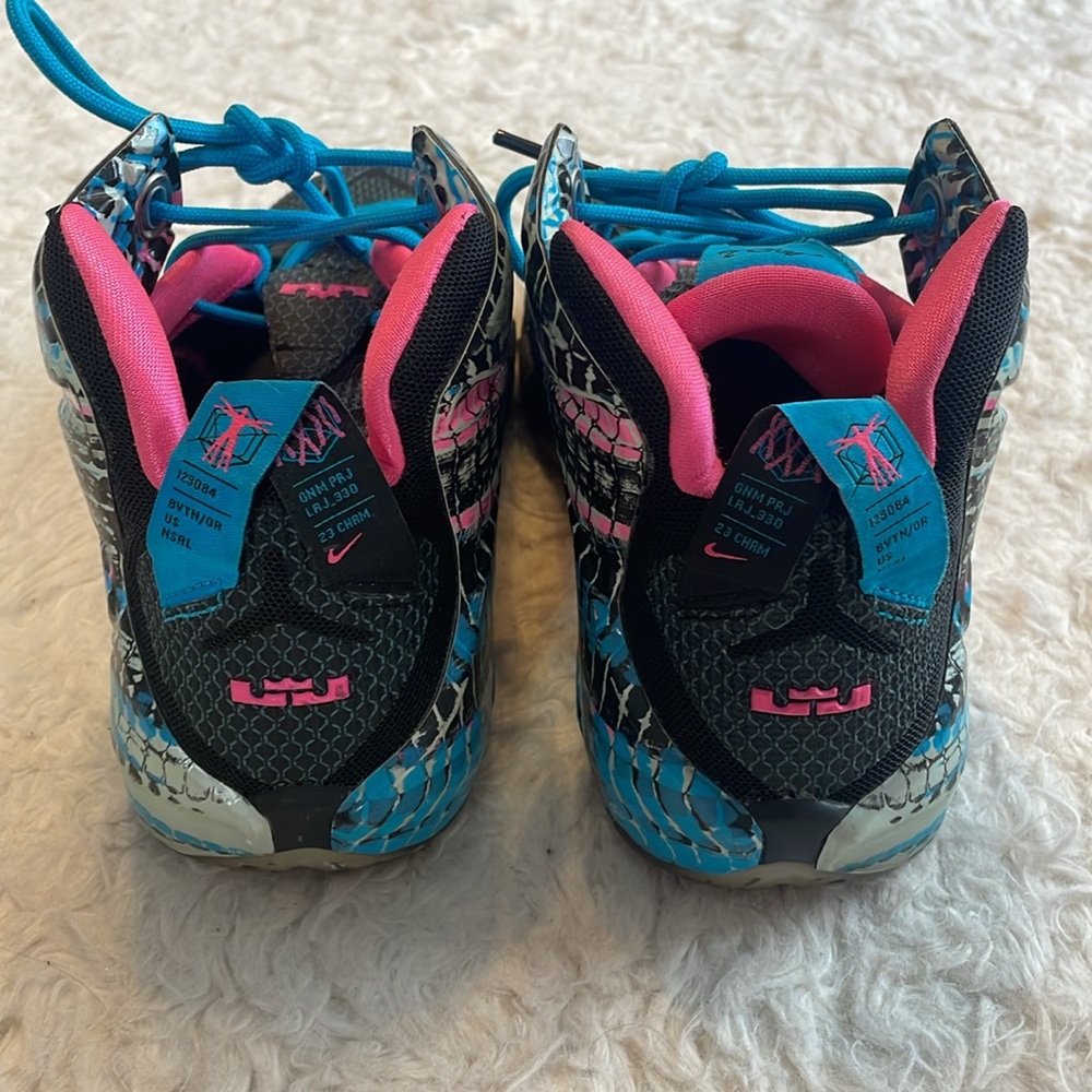 Nike LeBron James 7Y Basketball High Top Sneakers - Picture 6 of 7